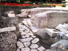 Ingrandisci scavo archeologico dell'anfiteatro