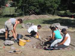 ingrandisci Campo Scuola Archeologico