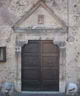 Ingrandisci portale in pietra del secolo XV